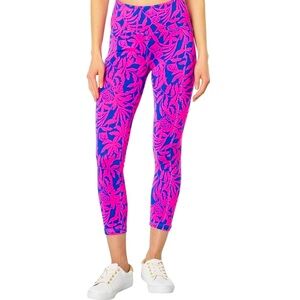 EUC Lilly Pulitzer Luxletic Weekender 24” Midi Leggings
